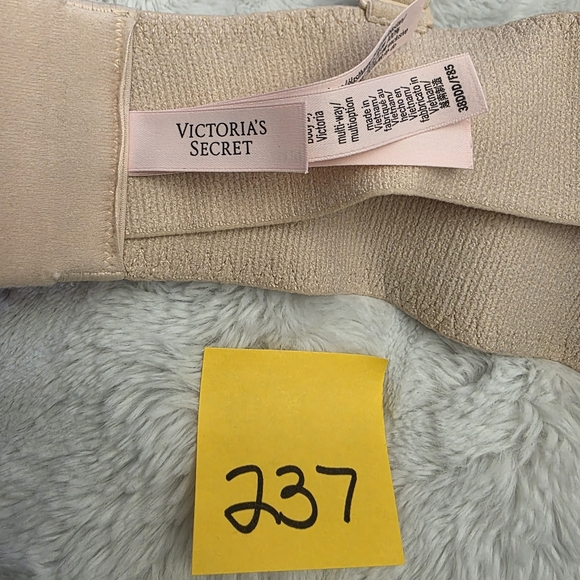 Victoria's Secret Pink Tan Seamless Bra Molded Cup Removeable Straps - Picture 3 of 5